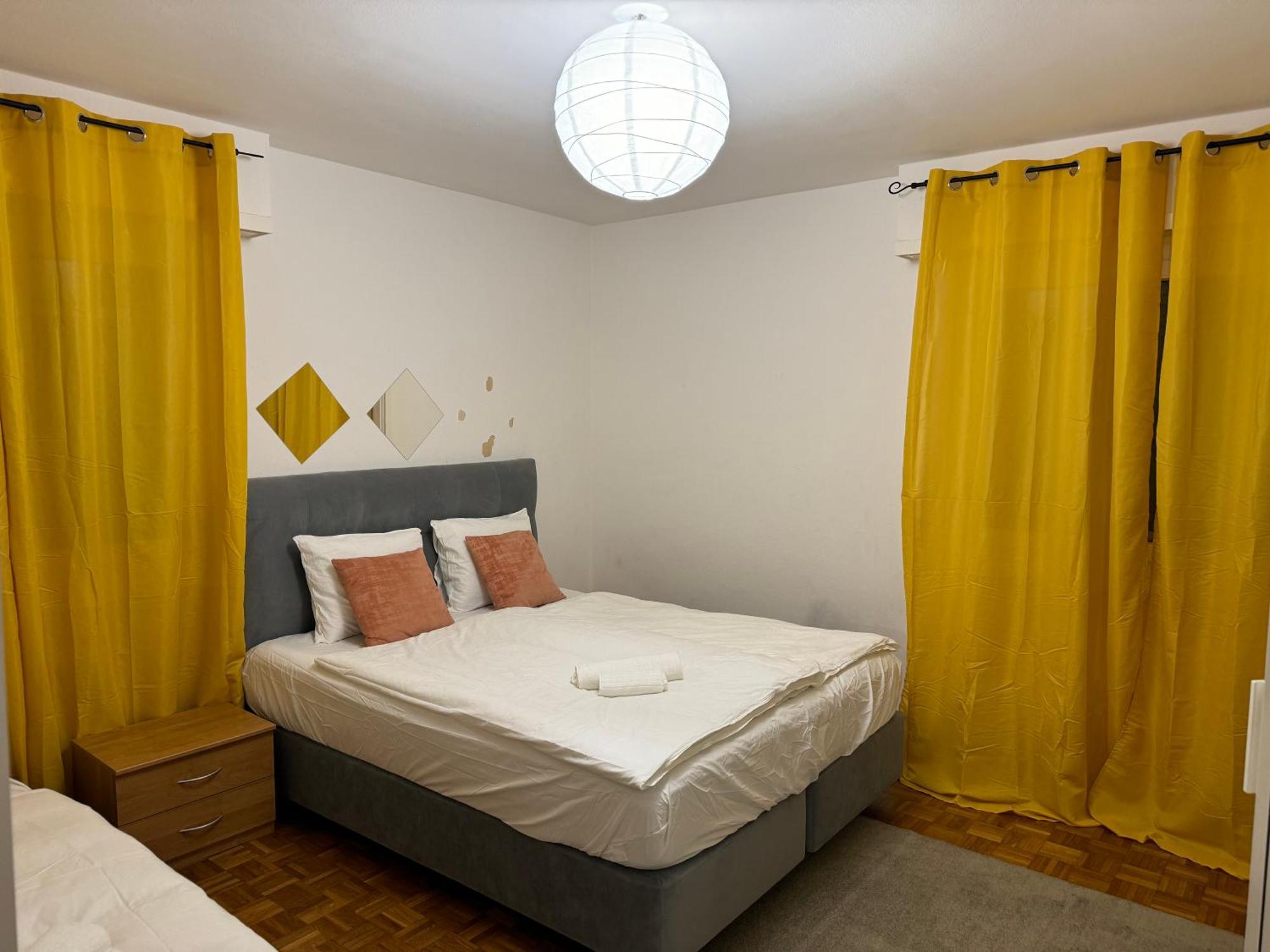 Apartahotel Confort Лозанна Экстерьер фото