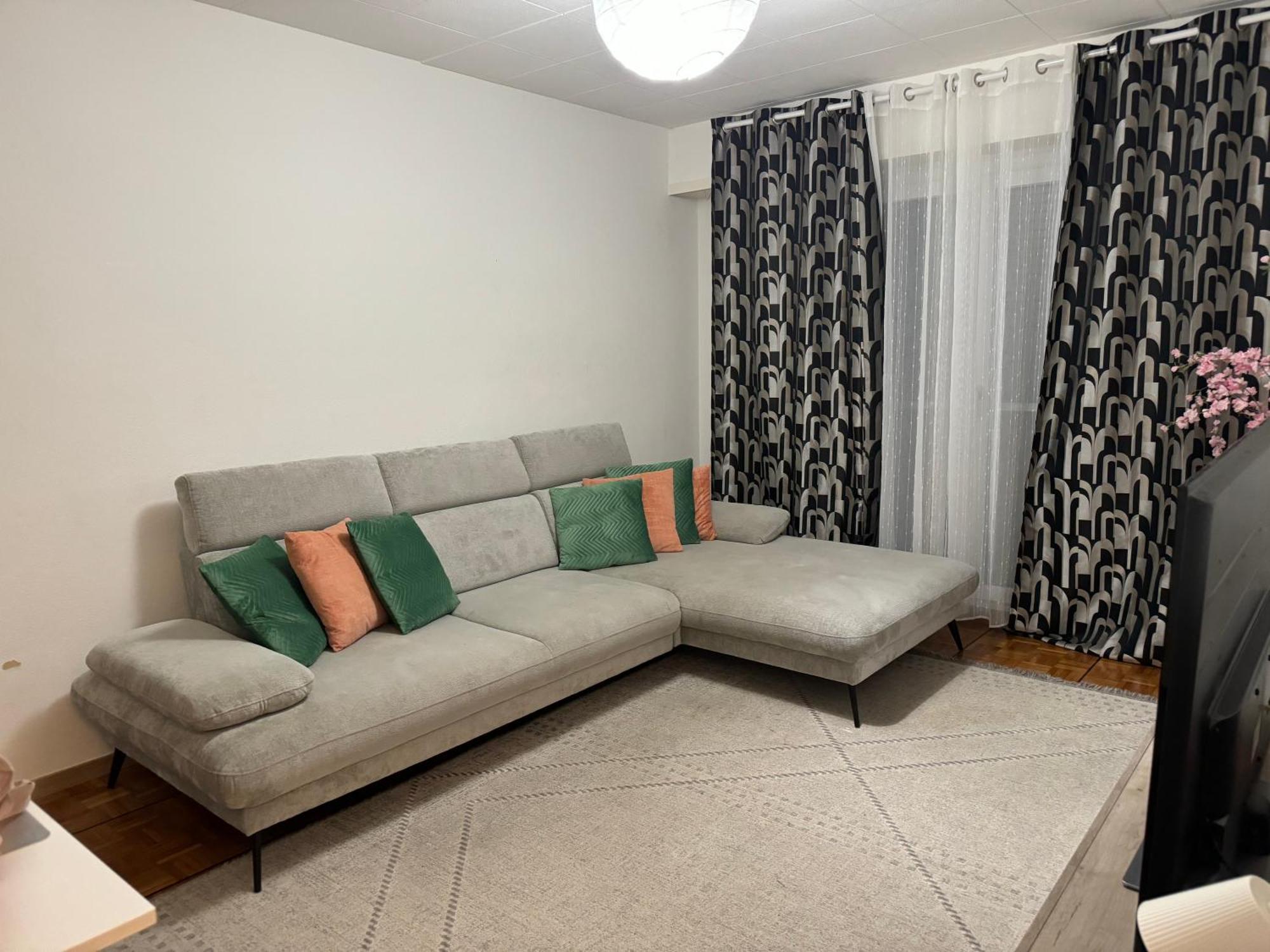 Apartahotel Confort Лозанна Экстерьер фото